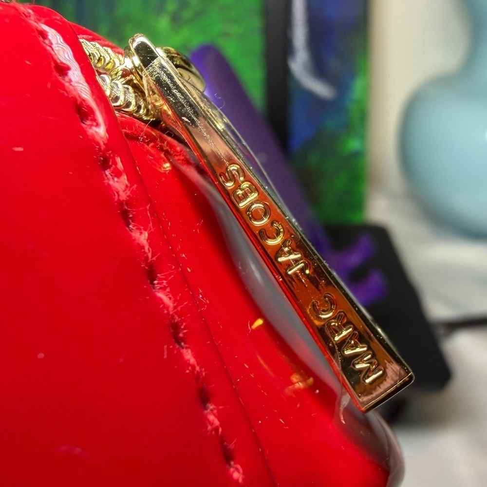 Marc Jacobs Red Patent Leather Round Crossbody Bag Gold Hardware Circular Purse - Picture 5 of 6